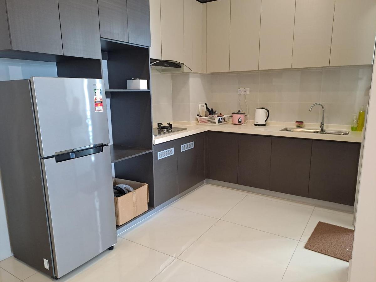Royal Strand 2 Bedrooms Homestay Apartment *
