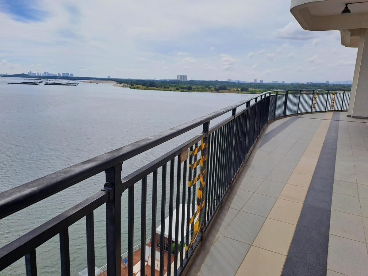 Royal Strand 2 Bedrooms Homestay Apartment Johor Bahru
